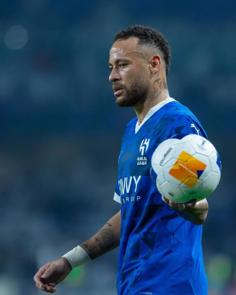 Shocking: Neymar's Emotional Return to Santos, No. 1 Question why Santos? 1 Neymar heading to Santos