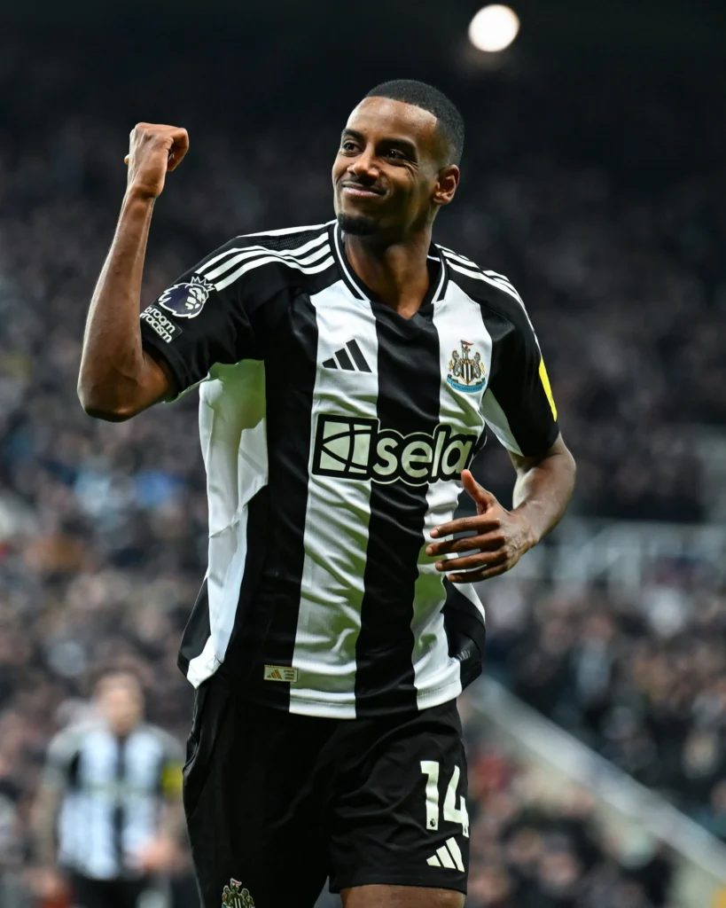 EXCLUSIVE: Unveiling the 7 Contenders for January's Premier League Player of the Month Award! 4 Alexander Isak Kentscores.com