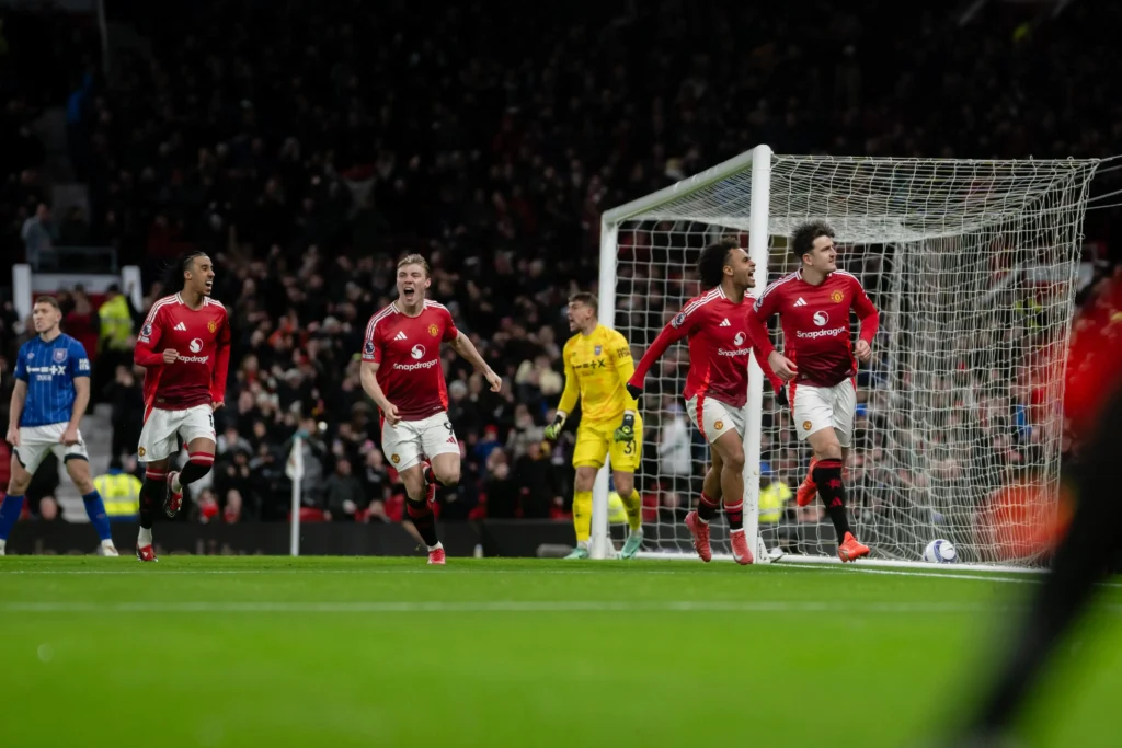 Heroic Harry Maguire Rescues Manchester United in Thrilling Victory Over Ipswich Town 2 Maguire celebrate his goal