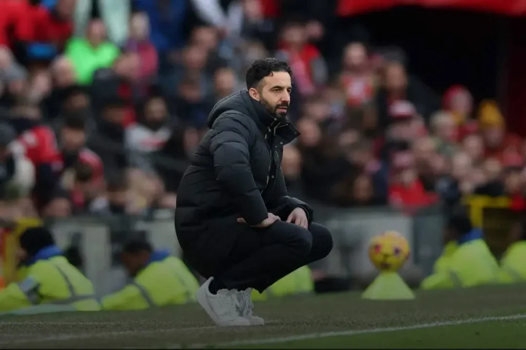 Man Utd's Kobbie Mainoo Striker Experiment Backfires in 2-0 Loss to Crystal Palace 1 Man United Ruben Amorim