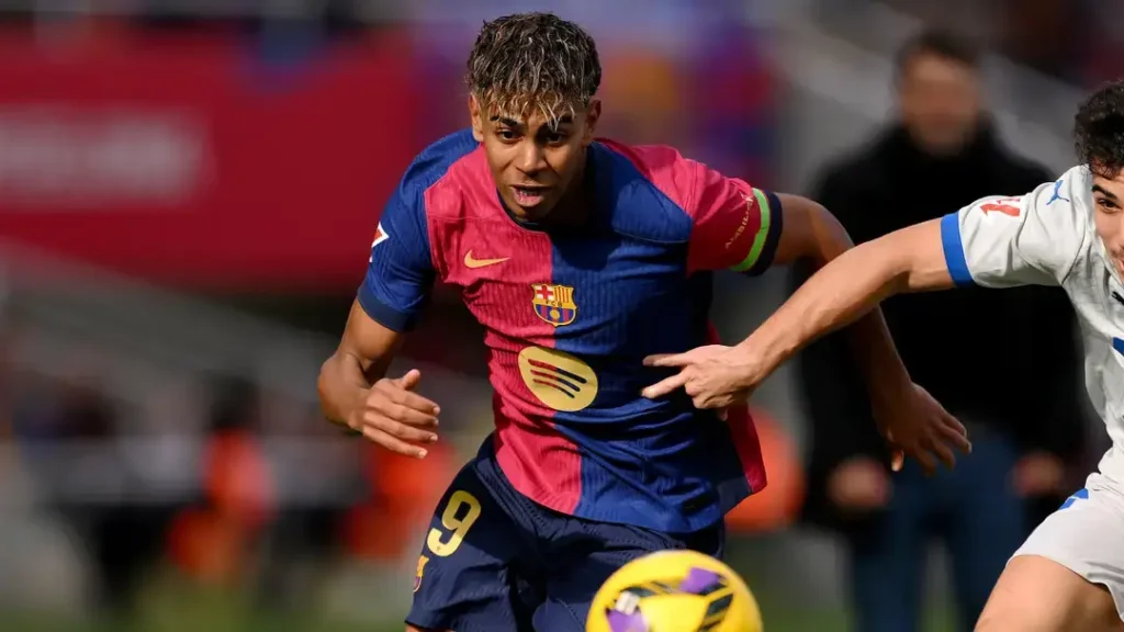 Barcelona's Lamine Yamal Shines Brightly Against Alaves, Closing the Gap in La Liga to just 4 Points Behind Madrid 1 Yamal in Action