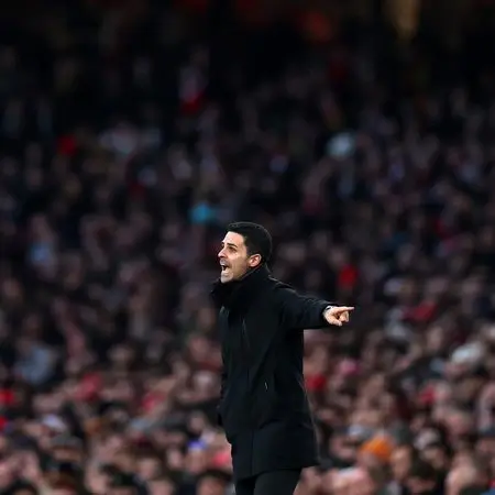 Could Liverpool's Premier League Triumph in 2025 Unleash Chaos, Break the Internet, and Reshape Rivalries? 1 Arteta In Premier League Action giving direction