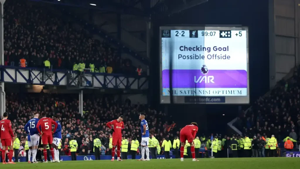Revolutionizing Offside Decisions: Premier League's Bold Move with Semi-Automated Technology 2 Var goal decision