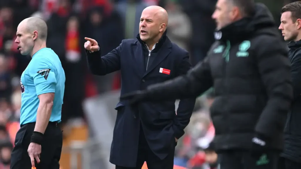 Liverpool's Gritty Victory Over Wolves: Diaz and Salah Shine as Reds Extend Premier League Lead to 7 Points 4 Arn Slot dishing out instructions