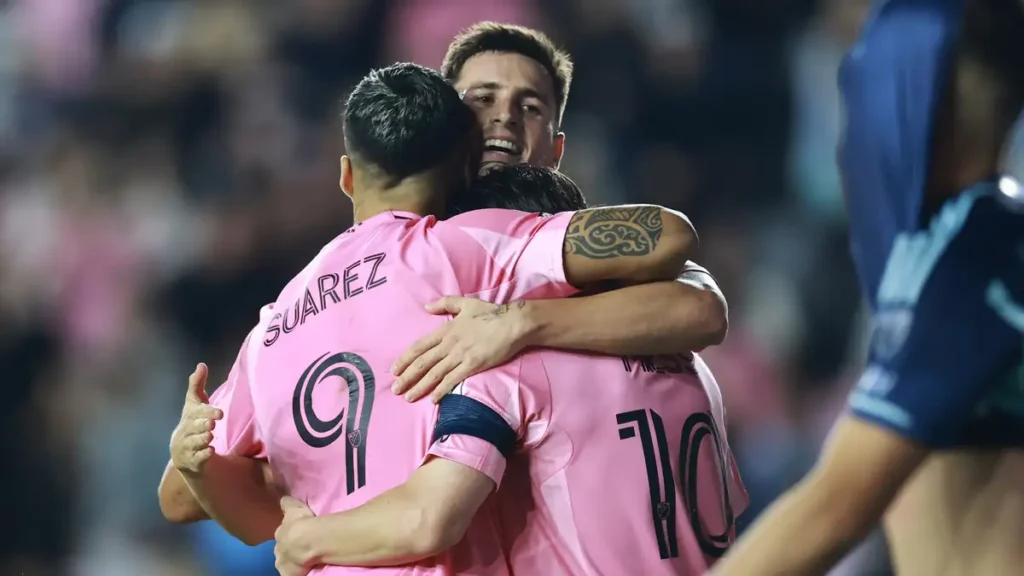 Messi's CONCACAF Champions Cup Masterclass propels inter Miami into round of 16 2 Messi and teammates celebrate