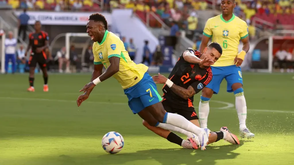 Brazil's Dynamic Duo: How Vinicius Junior and Raphinha Are Poised to Lead the Selecao to 2026 World Cup Glory 3 Vinicius in action