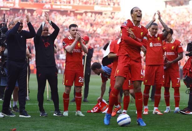 From Doubt to Dominance: How Arne Slot Silenced Critics and Delivered Liverpool’s 20th Title 7 Liverpool Players Celebrating