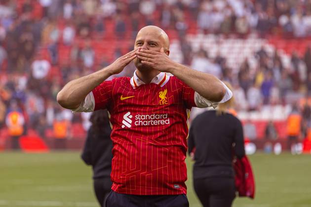 From Doubt to Dominance: How Arne Slot Silenced Critics and Delivered Liverpool’s 20th Title 3 Arn Slot Celebrating