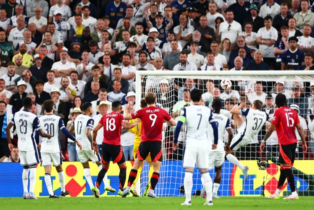 Stunning Tottenham Triumph: Spurs Snatch Europa League Glory from Manchester United in Bilbao Thriller 3 Tottenham masterclass defense