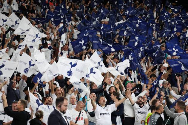 Stunning Tottenham Triumph: Spurs Snatch Europa League Glory from Manchester United in Bilbao Thriller 1 Tottenham Fans